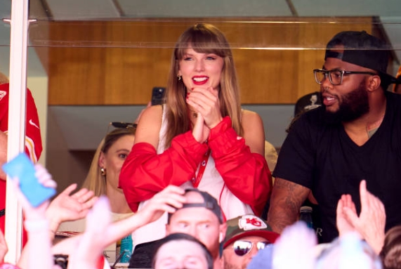 taylor swift and travis kelce